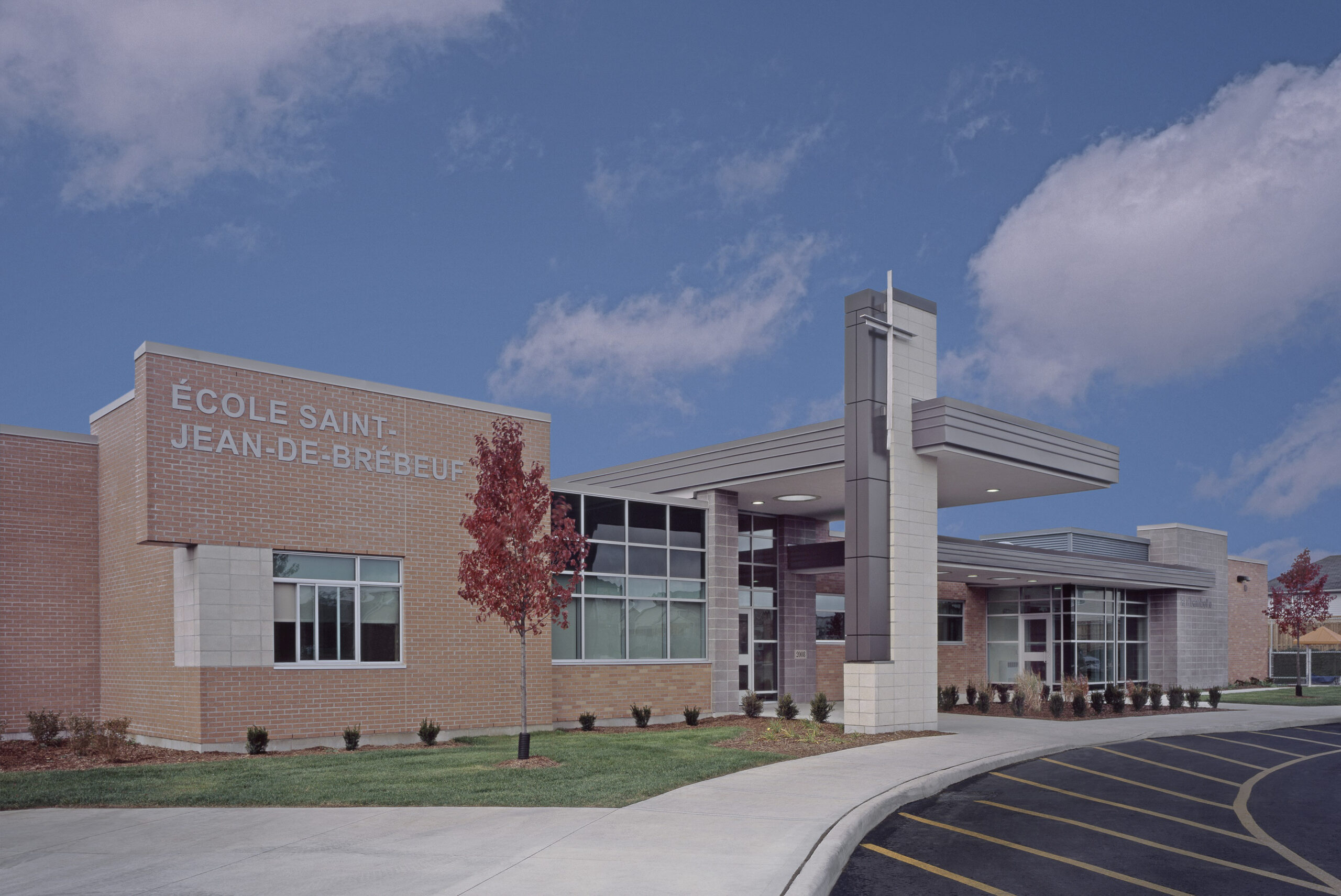École St. Jean de Brebeuf Catholic High School